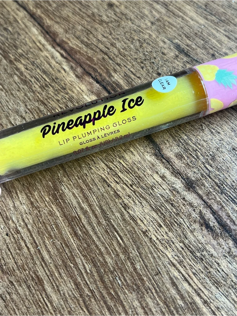 I 🖤 Revolution Pineapple aice